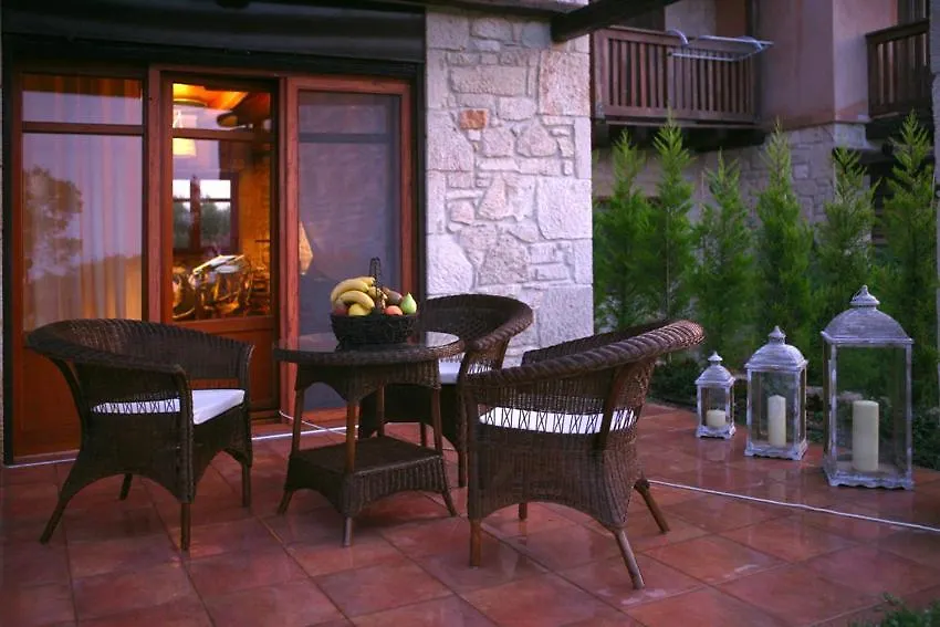 Willa Michaela Shared Pool Villa, Afytos