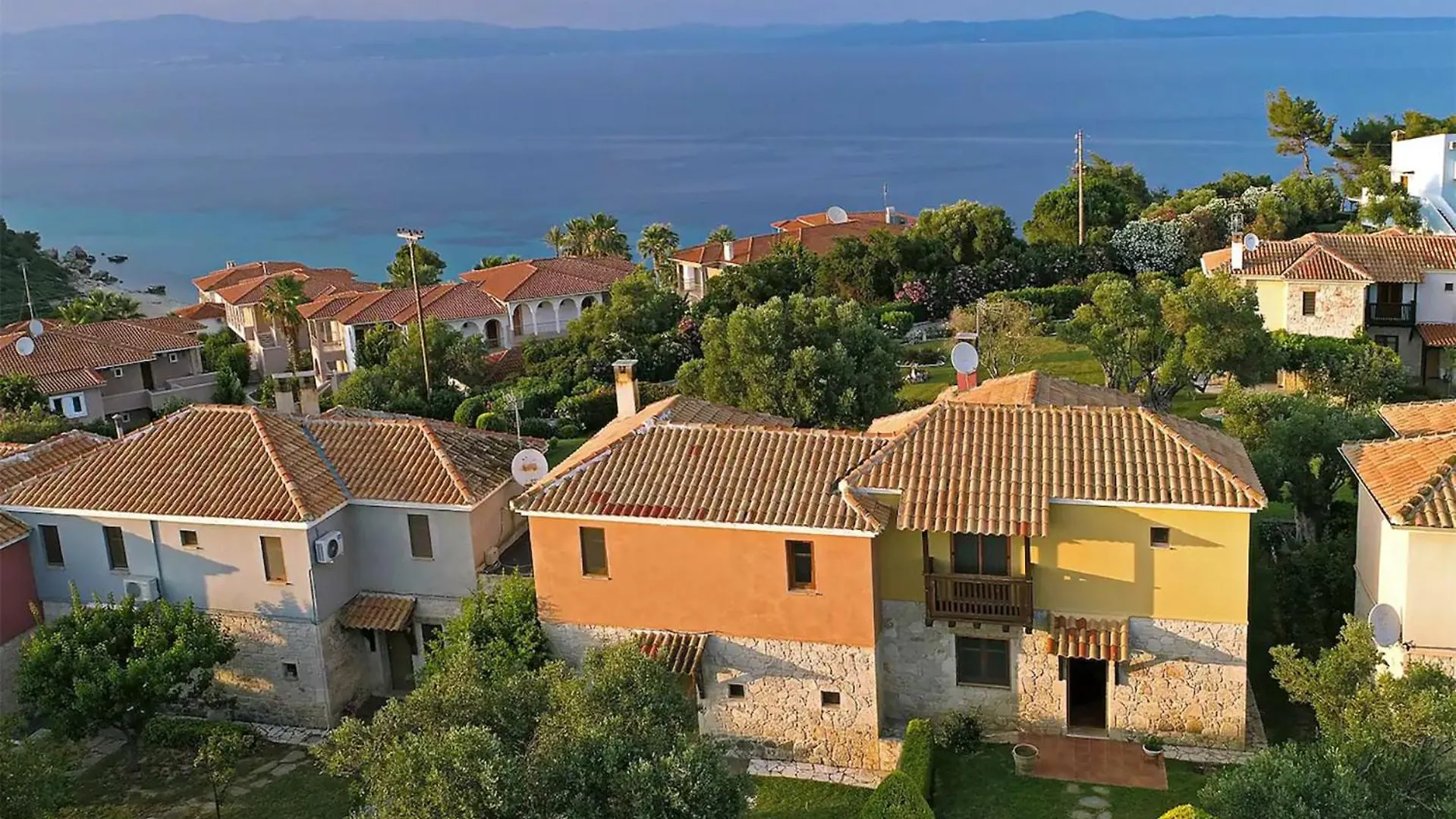 Michaela Shared Pool Villa, Afytos 0*,