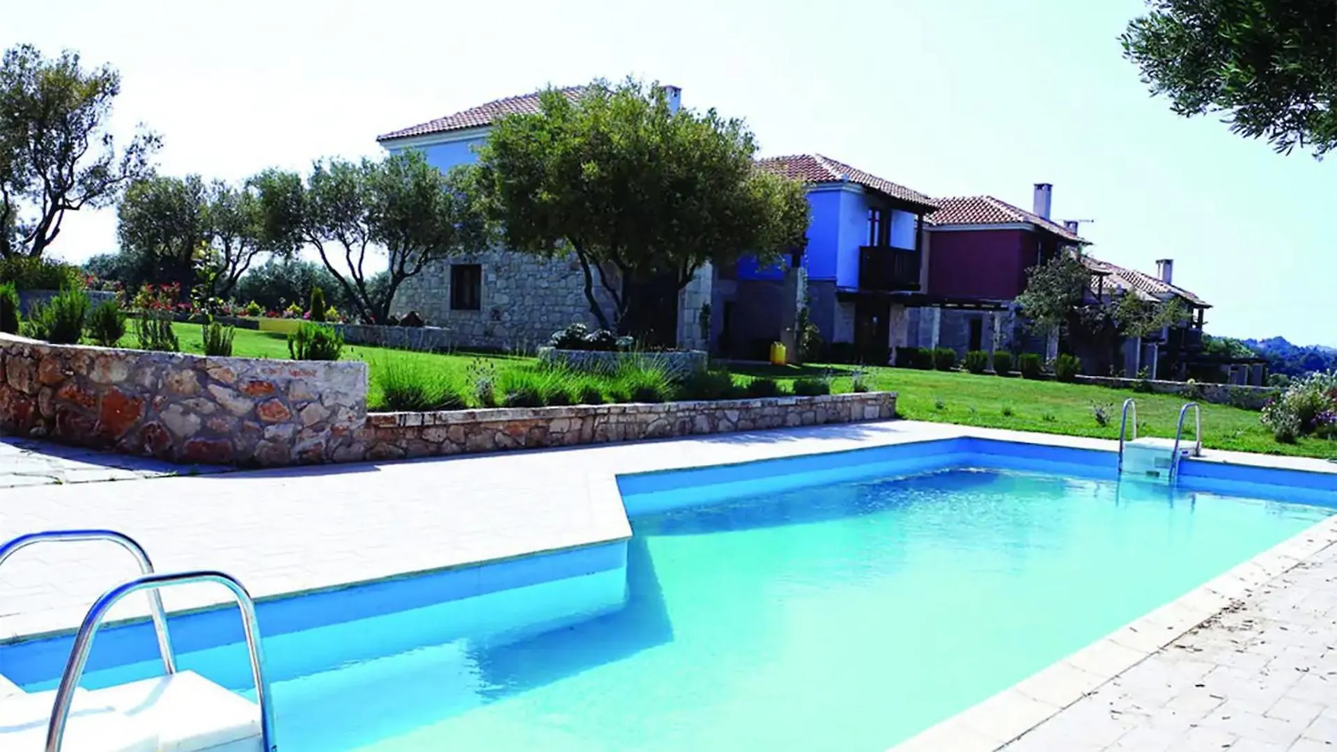 Michaela Shared Pool Villa, Áfitosz Görögország
